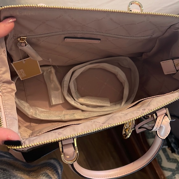 Michael Kors Charlotte satchel and jet set travel wallet set - Picture 7 of 7